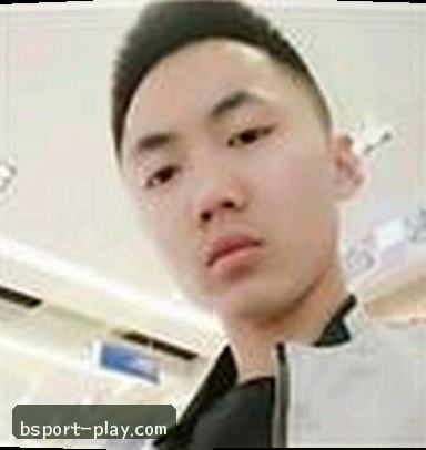 李伟
